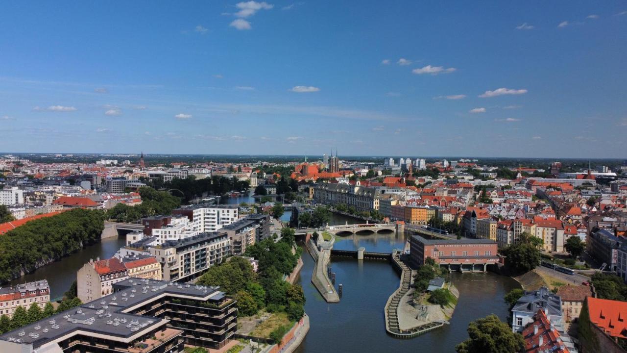 Family House Near The Market Square -Perfect For Family & Business Stays - Ksiecia Witolda Street 500 Steps To Market Square - 2 Bedrooms,2 Parking Places 弗罗茨瓦夫 外观 照片